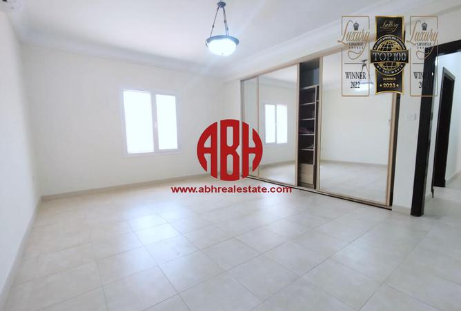 Apartment - 2 Bedrooms - 2 Bathrooms for rent in Dar Al Salam Villas - Abu Hamour - Doha