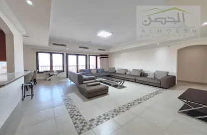 Apartment - 3 Bedrooms - 4 Bathrooms for rent in West Porto Drive - Porto Arabia - The Pearl Island - Doha