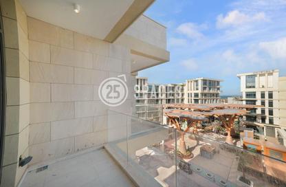 Apartment - 3 Bedrooms - 4 Bathrooms for sale in Gewan Island - The Pearl Island - Doha