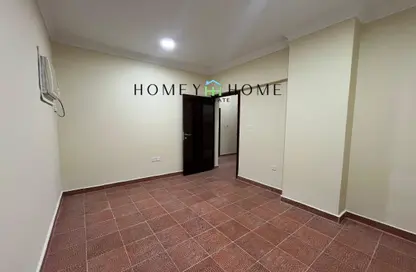 Apartment - 3 Bedrooms - 2 Bathrooms for rent in Al Mansoura - Al Mansoura - Doha