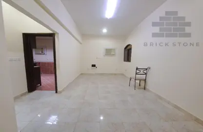 Apartment - 1 Bedroom - 1 Bathroom for rent in Abu Talha Street - Fereej Bin Omran - Doha