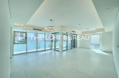 Apartment - 2 Bedrooms - 4 Bathrooms for rent in Crystal Residence - The Pearl Island - Doha