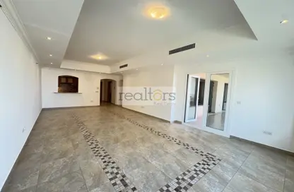 Apartment - 2 Bedrooms - 3 Bathrooms for rent in East Porto Drive - Porto Arabia - The Pearl Island - Doha