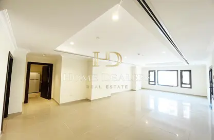 Apartment - 1 Bedroom - 2 Bathrooms for rent in West Porto Drive - Porto Arabia - The Pearl Island - Doha