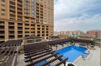 Apartment - 2 Bedrooms - 3 Bathrooms for rent in Porto Arabia - The Pearl Island - Doha