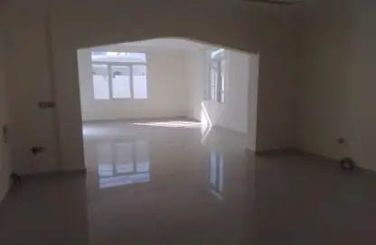 Villa - 6 Bedrooms - 6 Bathrooms for rent in Al Dafna - Al Dafna - Doha