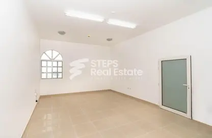 Apartment - 2 Bedrooms - 2 Bathrooms for rent in Zekreet Street - Al Kharaitiyat - Umm Salal Mohammed