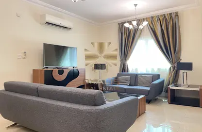 Apartment - 2 Bedrooms - 2 Bathrooms for rent in Musheireb Tower - Musheireb - Musheireb - Doha