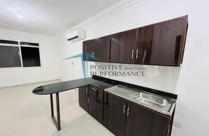 Apartment - 1 Bedroom - 1 Bathroom for rent in Al Wakra - Al Wakrah - Al Wakra