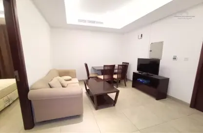 Apartment - 2 Bedrooms - 2 Bathrooms for rent in Umm Ghuwalina - Umm Ghuwailina - Doha