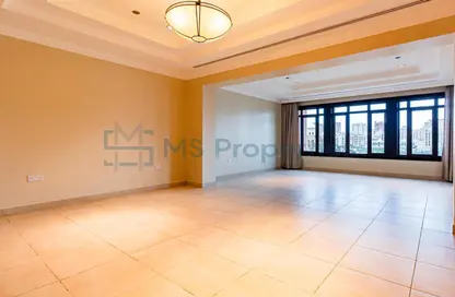 Townhouse - 1 Bedroom - 2 Bathrooms for rent in West Porto Drive - Porto Arabia - The Pearl Island - Doha