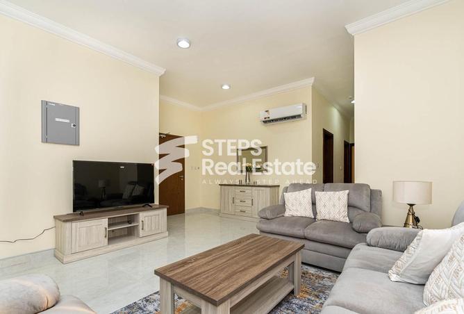 Apartment - 2 Bedrooms - 2 Bathrooms for rent in Al Sadd Road - Al Sadd - Doha