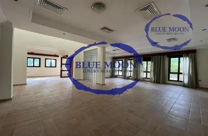 Villa - 4 Bedrooms - 4 Bathrooms for rent in Al Nasr Street - Al Nasr - Doha