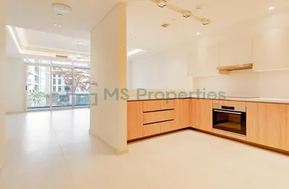 Apartment - 1 Bedroom - 2 Bathrooms for rent in Gewan Island - The Pearl Island - Doha