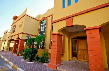 Compound - 4 Bedrooms - 5 Bathrooms for rent in Bu Hamour Street - Abu Hamour - Doha