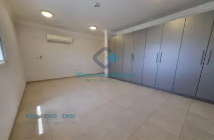 Villa - 5 Bedrooms - 6 Bathrooms for rent in Ain Khaled - Ain Khaled - Doha