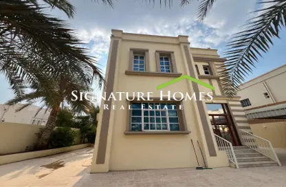 Villa - 5 Bedrooms - 4 Bathrooms for rent in Izghawa - Izghawa - Doha