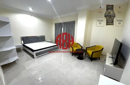 Apartment - 1 Bathroom for rent in Al Doha Plaza - Al Sadd - Al Sadd - Doha