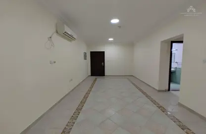 Apartment - 2 Bedrooms - 2 Bathrooms for rent in Doha Al Jadeed - Doha