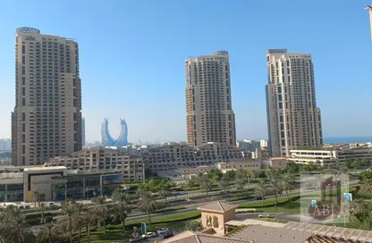 Apartment - 2 Bedrooms - 3 Bathrooms for rent in Tower 4 - Porto Arabia - The Pearl Island - Doha