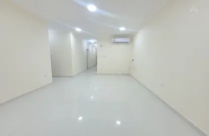 Apartment - 3 Bedrooms - 3 Bathrooms for rent in Bin Omran - Fereej Bin Omran - Doha