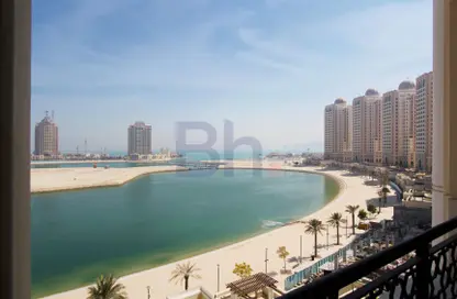 Apartment - 2 Bedrooms - 3 Bathrooms for rent in Viva West - Viva Bahriyah - The Pearl Island - Doha