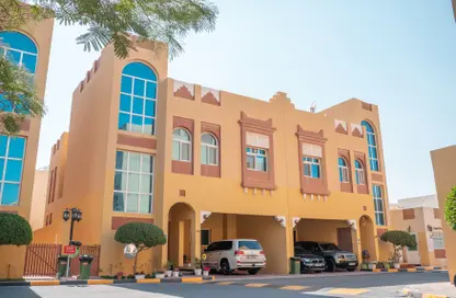 Compound - 4 Bedrooms - 5 Bathrooms for rent in Bu Hamour Street - Abu Hamour - Doha