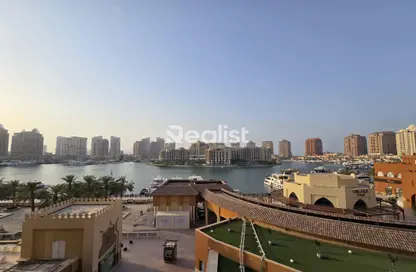 Townhouse - 2 Bedrooms - 3 Bathrooms for rent in Tower 28 - Porto Arabia - The Pearl Island - Doha