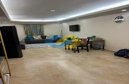 Apartment - 2 Bedrooms - 2 Bathrooms for sale in Al Mansoura - Al Mansoura - Doha