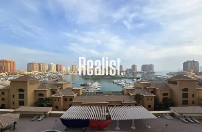 Apartment - 2 Bedrooms - 2 Bathrooms for rent in Tower 9 - Porto Arabia - The Pearl Island - Doha