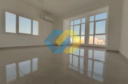 Apartment - 3 Bedrooms - 1 Bathroom for rent in Bin Omran - Fereej Bin Omran - Doha