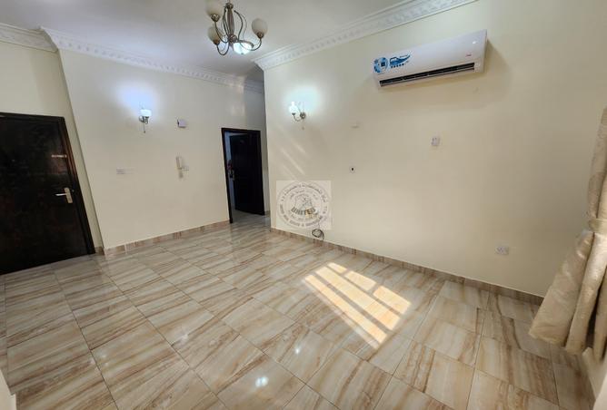 Apartment - 2 Bedrooms - 2 Bathrooms for rent in Al Mansoura - Al Mansoura - Doha