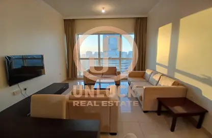 Apartment - 1 Bedroom - 2 Bathrooms for rent in City Center Towers - West Bay - Doha