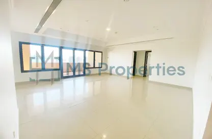 Apartment - 2 Bedrooms - 3 Bathrooms for sale in West Porto Drive - Porto Arabia - The Pearl Island - Doha