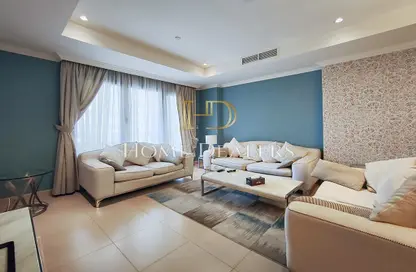 Apartment - 1 Bedroom - 2 Bathrooms for rent in West Porto Drive - Porto Arabia - The Pearl Island - Doha