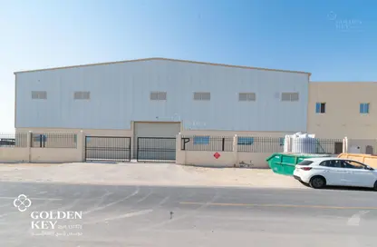 Warehouse - Studio - 4 Bathrooms for rent in Down Town - Down Town - Al Khor