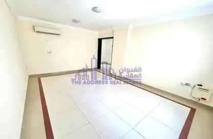 Apartment - 2 Bedrooms - 2 Bathrooms for rent in Al Sadd Tourist Apartments - Al Sadd - Doha