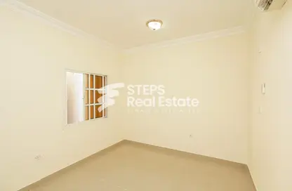 Apartment - 2 Bedrooms - 1 Bathroom for rent in Anas Street - Fereej Bin Mahmoud North - Fereej Bin Mahmoud - Doha