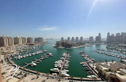 Apartment - 1 Bathroom for rent in Tower 18 - Porto Arabia - The Pearl Island - Doha