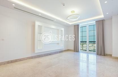 Apartment - 2 Bedrooms - 3 Bathrooms for rent in Floresta Gardens - Floresta Gardens - The Pearl Island - Doha