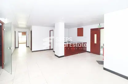 Office Space - Studio - 1 Bathroom for rent in Financial Square - C-Ring - Doha