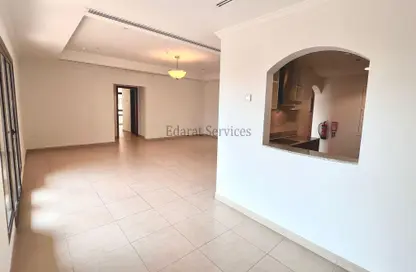 Apartment - 2 Bedrooms - 3 Bathrooms for rent in Tower 25 - Porto Arabia - The Pearl Island - Doha