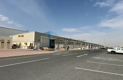 Warehouse - Studio - 1 Bathroom for rent in Industrial Area 3 - Industrial Area - Industrial Area - Doha