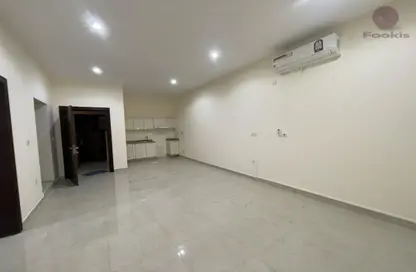 Apartment - 1 Bedroom - 1 Bathroom for rent in Al Kheesa - Al Kheesa - Umm Salal Mohammed