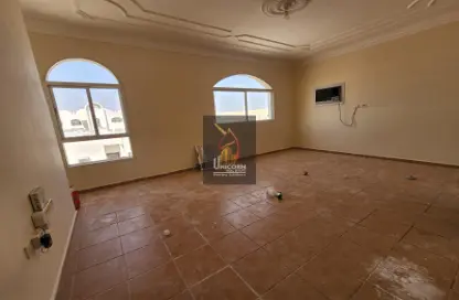 Compound - 7 Bedrooms - 4 Bathrooms for rent in Al Thumama - Al Thumama - Doha