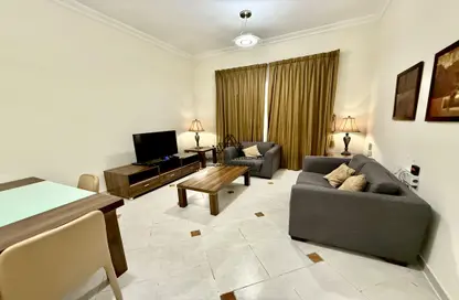 Apartment - 1 Bedroom - 2 Bathrooms for rent in Al Sadd Road - Al Sadd - Doha