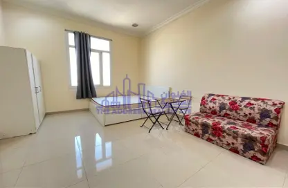 Apartment - 1 Bathroom for rent in Street 871 - Al Duhail South - Al Duhail - Doha