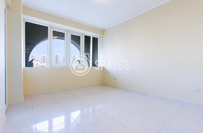 Apartment - 3 Bedrooms - 3 Bathrooms for rent in Viva East - Viva Bahriyah - The Pearl Island - Doha