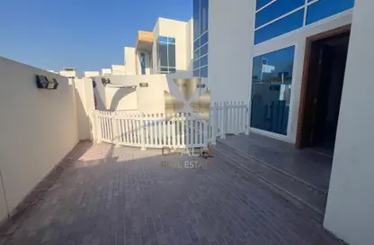 Villa - 5 Bedrooms - 5 Bathrooms for rent in Al Ain Compound 3 - Al Ain Compound - Ain Khaled - Doha