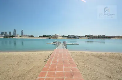 Compound - 4 Bedrooms - 5 Bathrooms for rent in North Gate - West Bay Lagoon - Doha